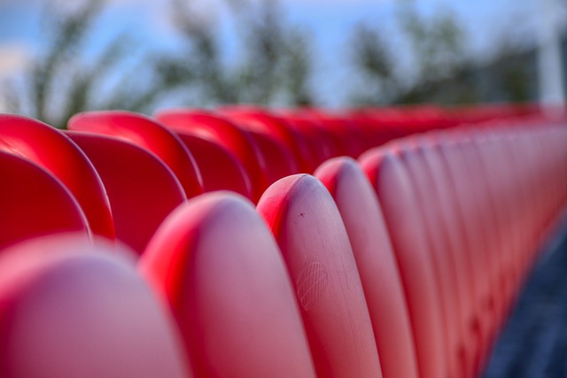 快如閃電的 快如閃電的